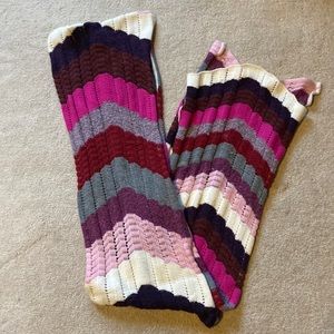 Chevron scarf with pretty knit design